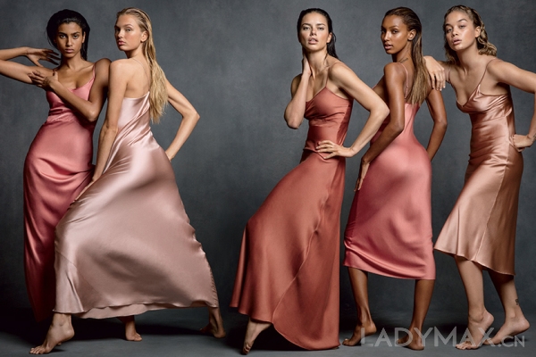 七位超模完美演绎《Vogue》三月刊封面大片