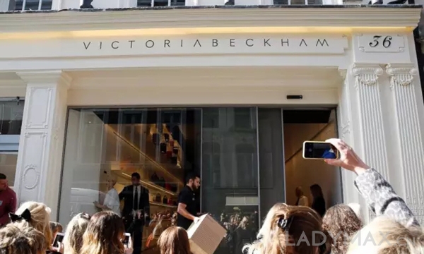 Victoria Beckham同名品牌亏损加剧 急寻投资者 LVMH或成为买主