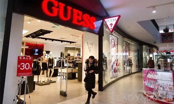 已关闭45家店，Guess在美国市场跌跌不休，未来将更依赖中国市场