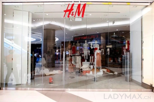 涉嫌种族歧视事件失控，H&M 南非6家店铺遭打砸