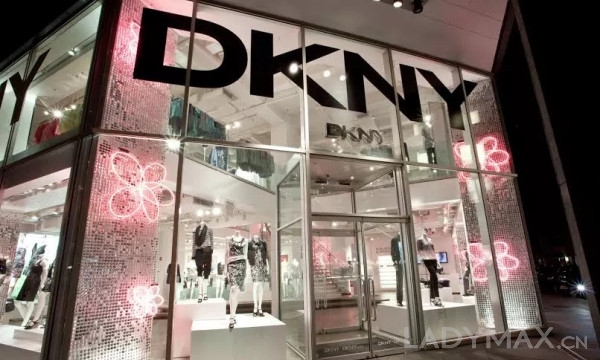 从LVMH手中收购DKNY的G-III业绩有起色，不过还将关闭105家店