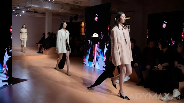 早报 | Gucci母公司成电商表现最强劲的奢侈品集团；Prada换CFO