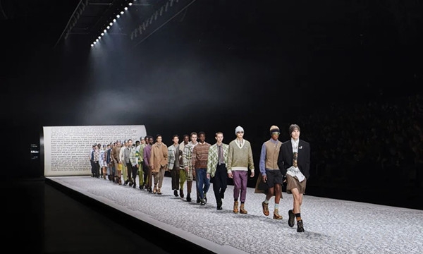 早报 | Dior与超媒体集团推出中国元宇宙首展；巴黎世家蝉联第一季度最受欢迎奢侈品牌