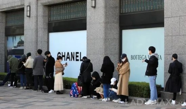 韩国第一季高额消费飙升近90%，或取代中国成奢侈品牌增长引擎