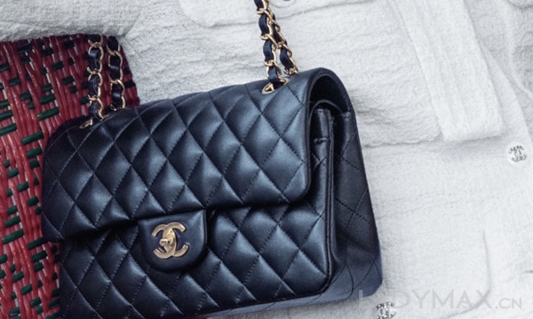 早报 | Chanel再涨价小号CF手袋价格首次突破6万；雅诗兰黛第一财季收入大跌11%