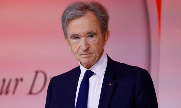 LVMH强硬回击爱马仕继承人指控,称“恶意造势” LVMH强硬回击爱马仕继承人指控,称“恶意造势”