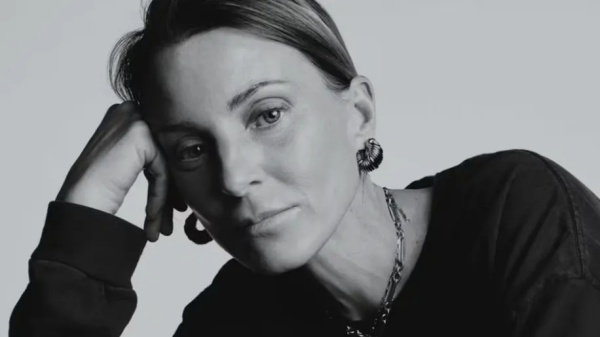 深度 | 年营收翻三倍,Phoebe Philo如何追上失去的20年? 深度 | 年营收翻三倍,Phoebe Philo如何追上失去的20年?