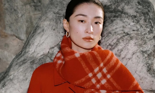 Burberry 是少数正在爬出谷底的那一个 Burberry 是少数正在爬出谷底的那一个